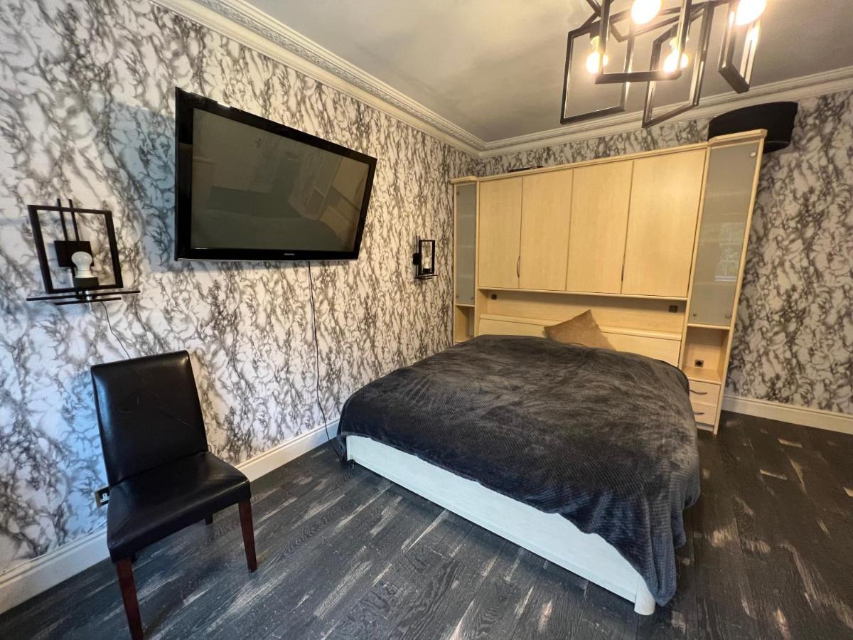 The Caduceus- Residence Chertsey Luaran gambar