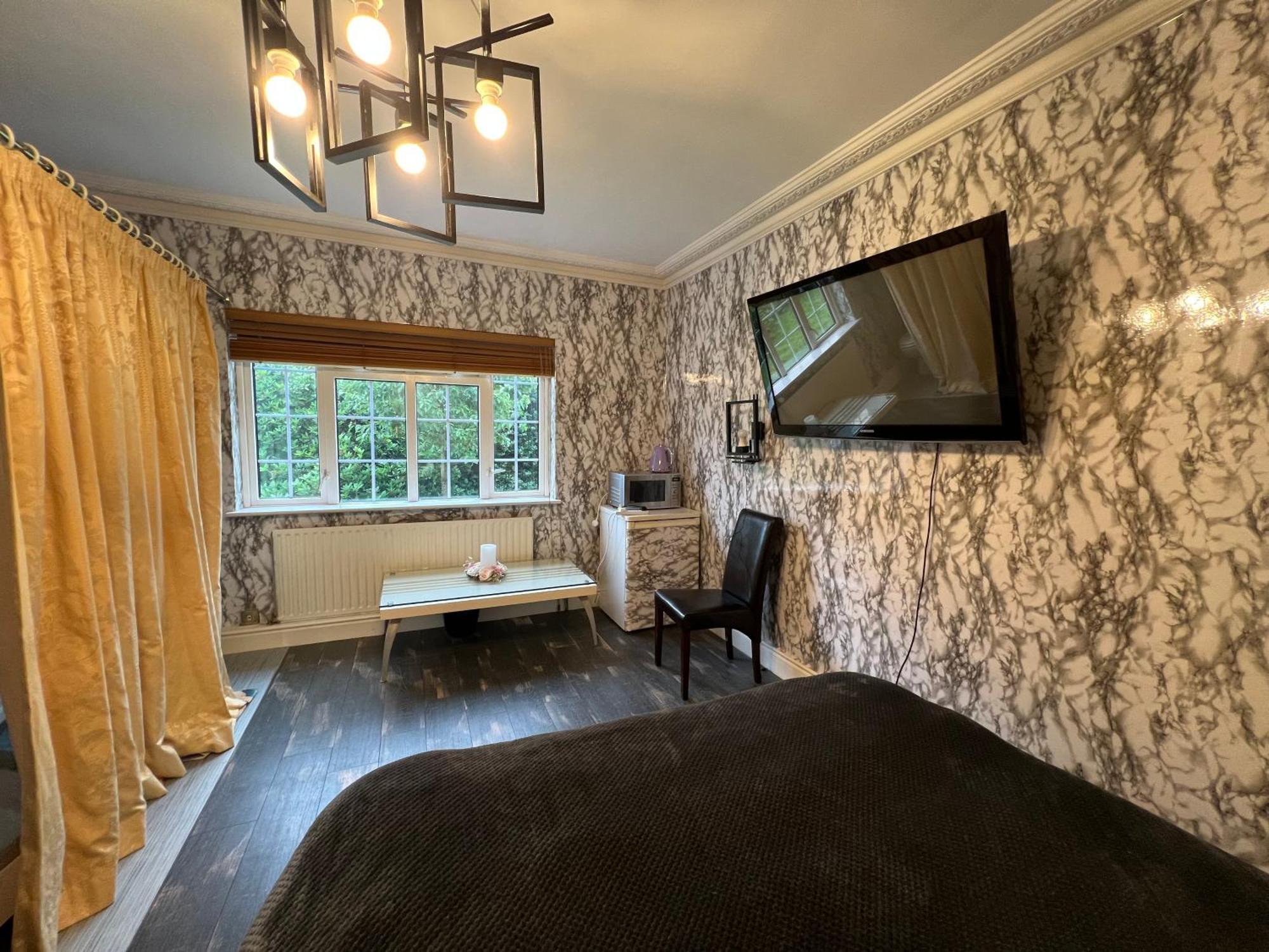 The Caduceus- Residence Chertsey Luaran gambar